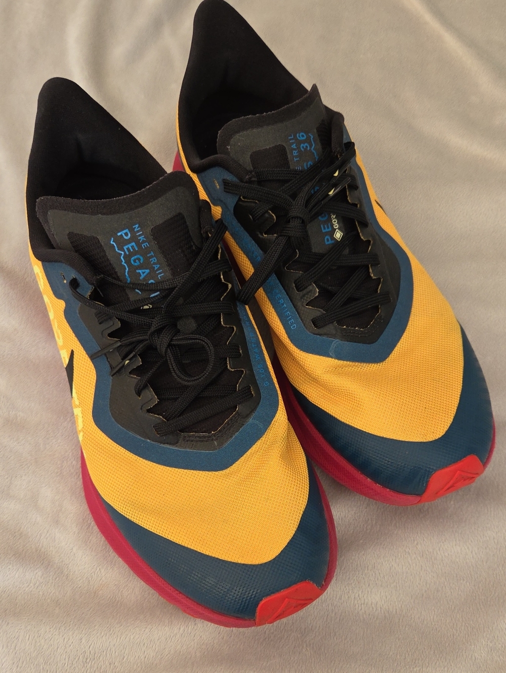 Men's Nike Pegasus 36 Trail Gortex Sneakers, Size 10.5, Yellow, Teal, Black, Red